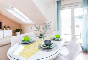 Apartment DINA, Omiš